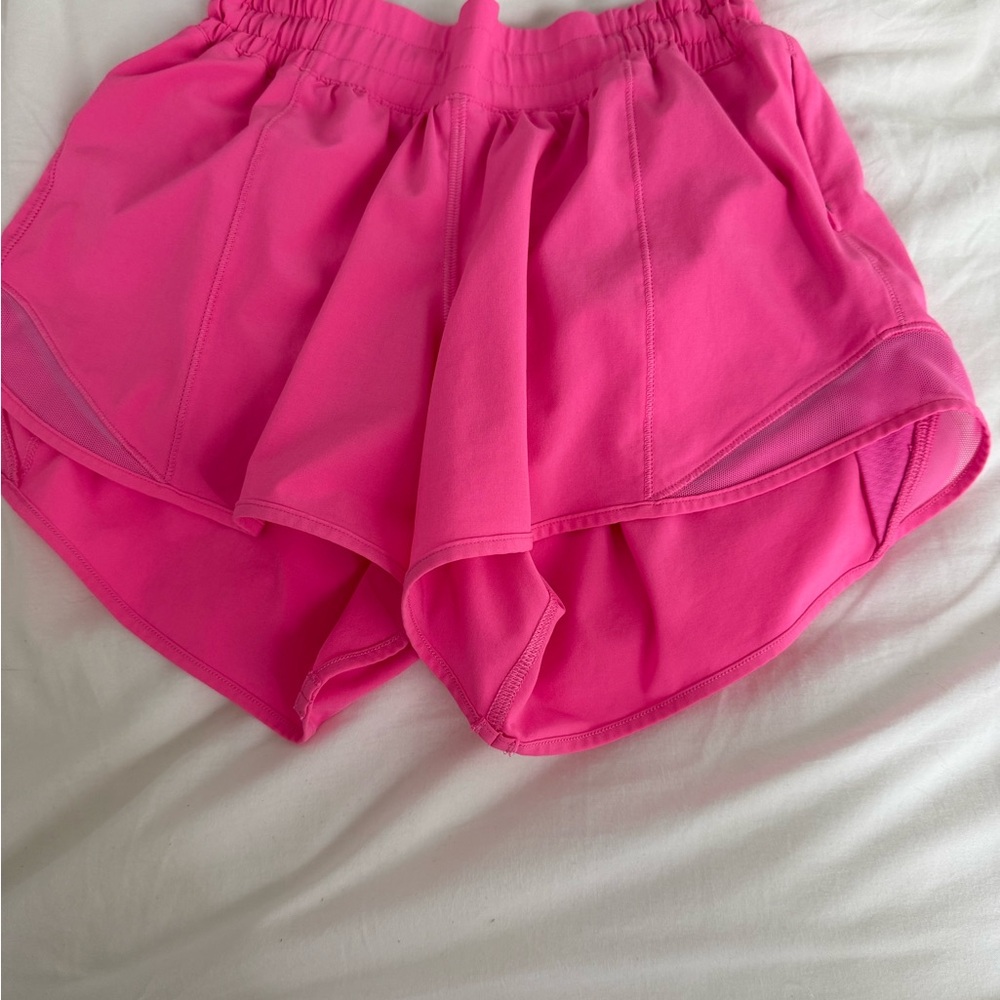 Lululemon Pink hotty hots 4in